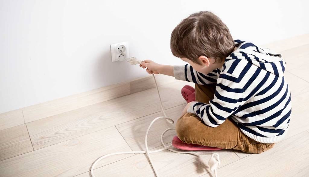 Cum poti spori siguranta copiilor in locuinta cu ajutorul device-urilor smart