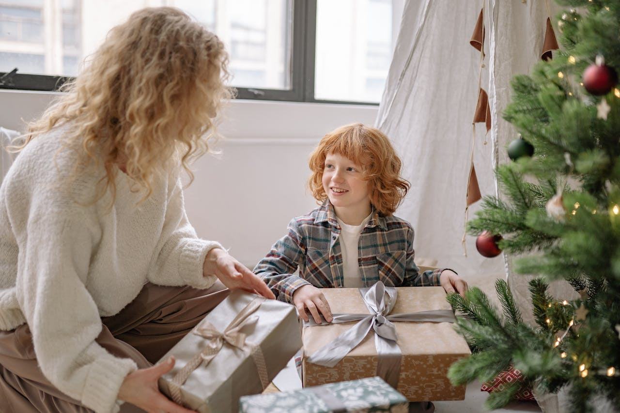 3 cadouri de Craciun perfecte pentru copilul tau, potrivit unui psiholog