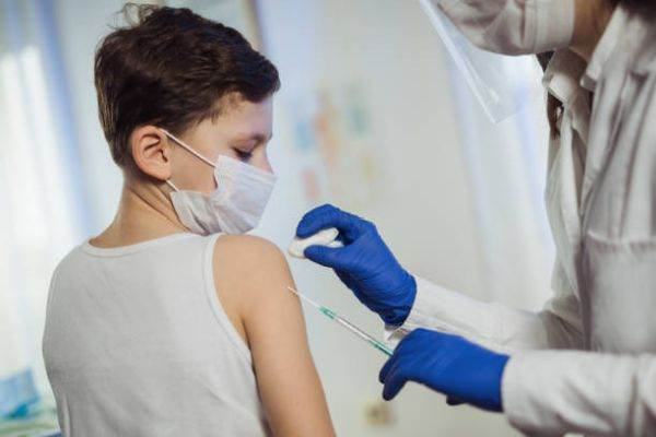 Categoria de copii care trebuie vaccinata cu prioritate impotriva Covid