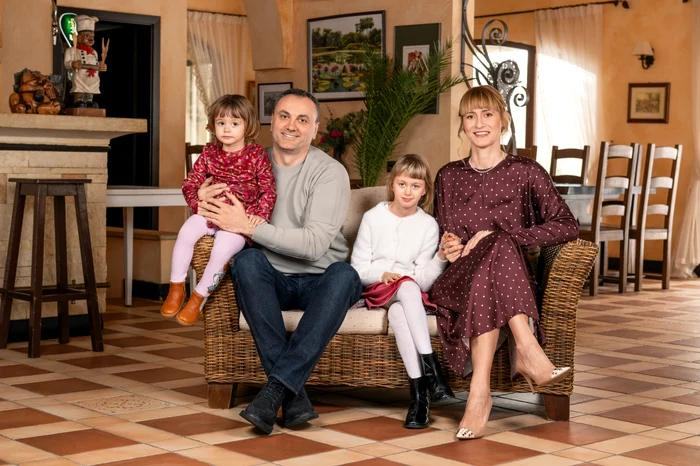 Camelia Potec, despre cum a gestionat gelozia dintre fiicele sale: „I se parea ca o trimitem de acasa doar ca sa stam cu cea mica”
