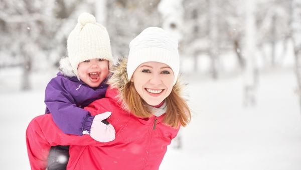 5 lucruri importante pe care o mamica isteata vrea sa le stie cand isi imbraca bebelusul pentru iarna