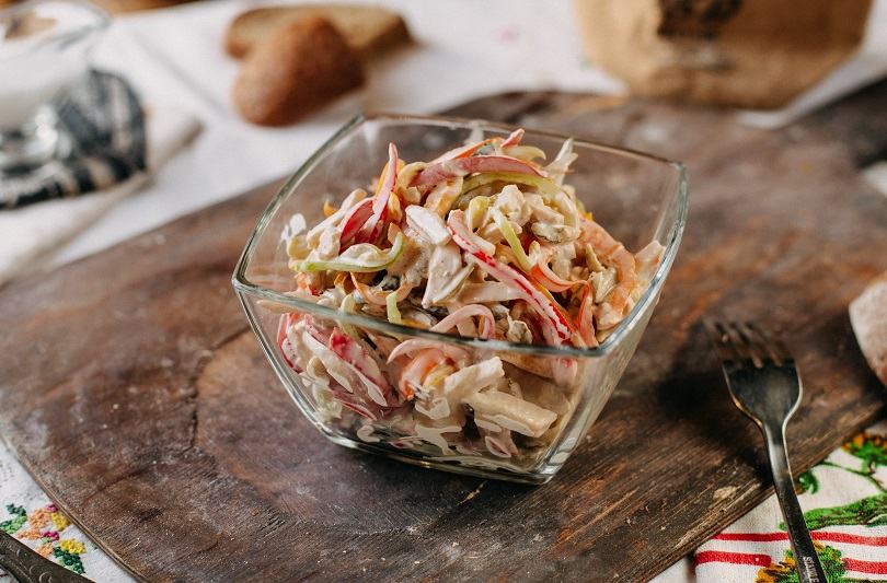 Salata Coleslaw: reteta clasica si secretele unui gust perfect