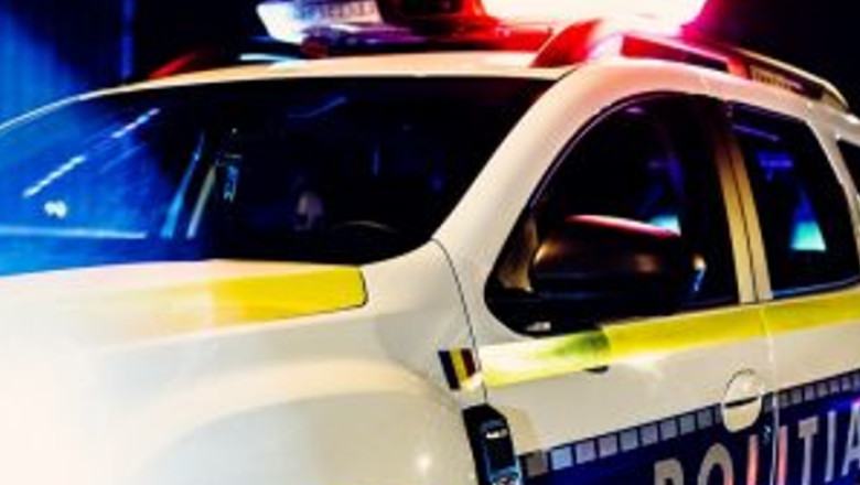 Copil de 14 ani, la volan pe DN66. A fugit de politie cu tatal in dreapta, dar a fost prins dupa ce masina s-a oprit