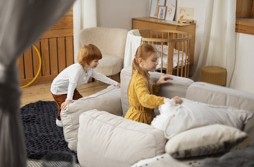 Jocuri si activitati care alunga frica copiilor de tunete si ploi puternice