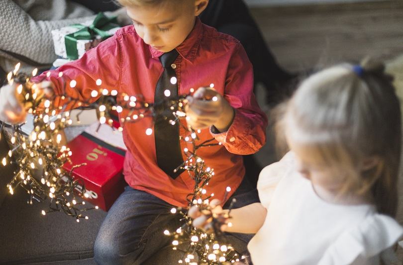 Activitati educative si distractive pentru copii: magia sarbatorilor prin artificii handmade