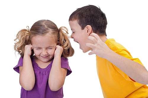 Hiperactivitatea, agresivitatea si auto-agresivitatea la copii