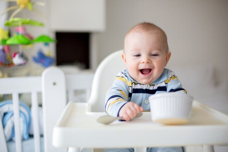 Cum alegi un scaun de masa potrivit pentru bebelusul tau
