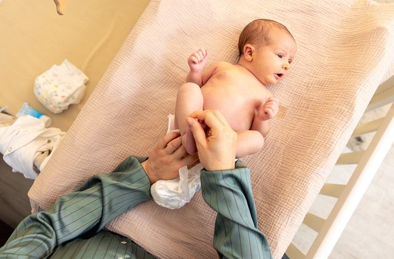 Cum alegi scutecul perfect pentru bebelusul tau: Pampersi, scutece textile sau eco?