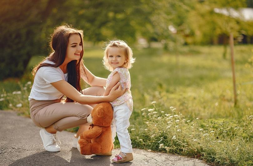 Ursuletul de plus la copii: rol emotional, beneficii si cum il alegi corect