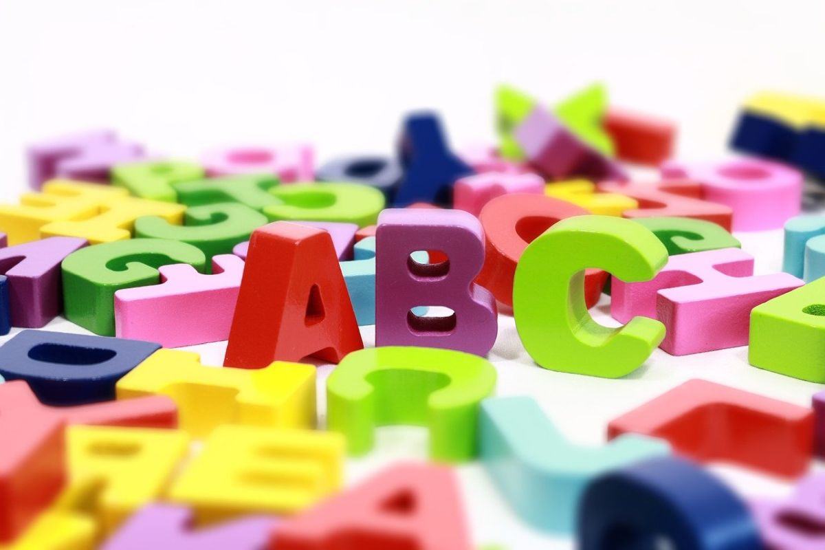 Cum invatam copiii alfabetul intr-un mod distractiv