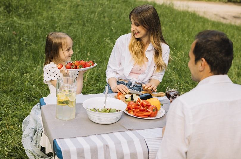 Alimentatia copiilor: ce alimente sunt recomandate si ce trebuie evitate pentru o dezvoltare sanatoasa