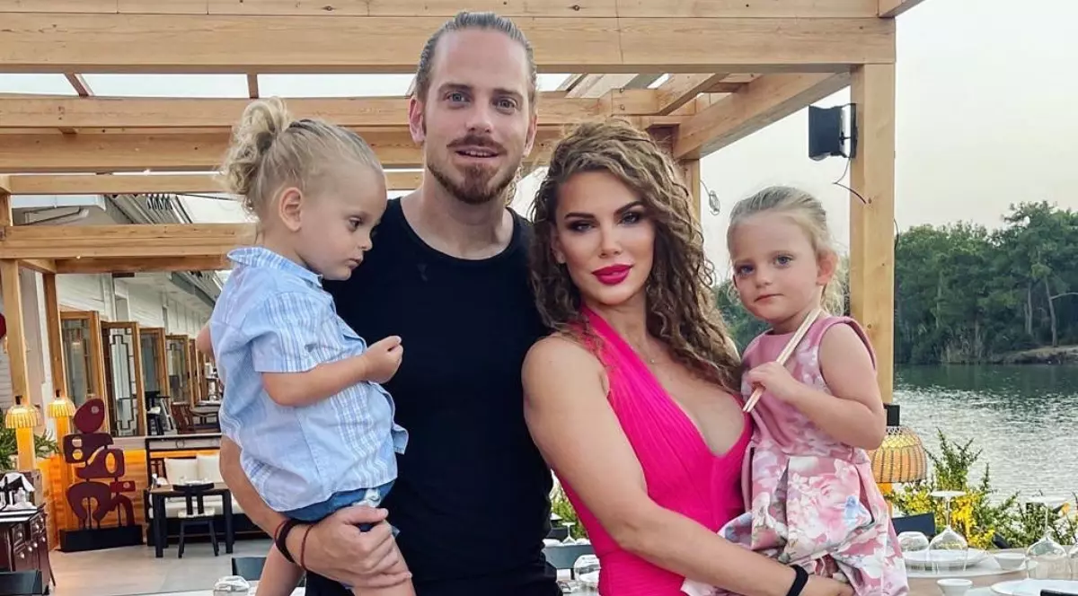 Fetita Alinei Laufer nu va...