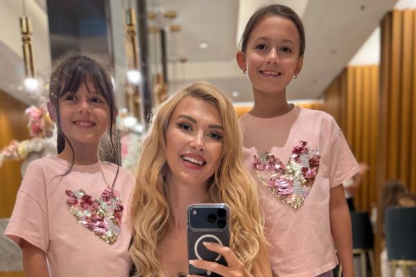 Andreea Balan nu vrea ca fiicele ei sa ii calce pe urme: „Nu-mi doresc ca fetitele mele sa creasca in aceeasi presiune”