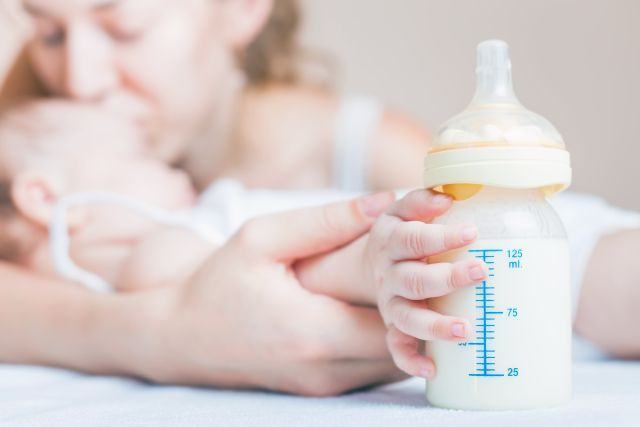 Ce tip de lapte ar trebui sa bea un copil incepand cu varsta de un an?