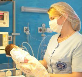 Primii tripleti conceputi in urma unei inseminari artificiale intr-un spital privat
