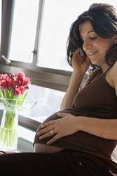 Telefoanele mobile, periculoase chiar din perioada de sarcina
