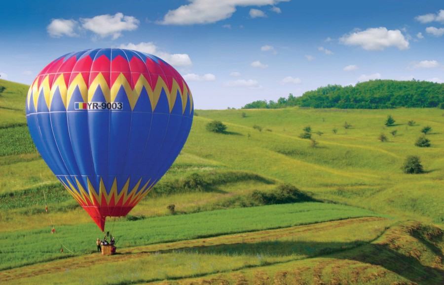 Cappadocia la cativa pasi de Bucuresti. Cat costa sa zbori cu balonul cu aer cald in comuna Iepuresti