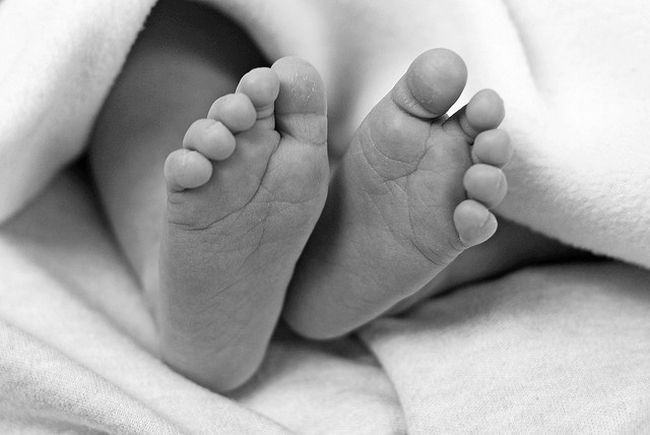 Mama condamnata pe viata pentru ca si-a lasat bebelusul 14 zile intr-un leagan