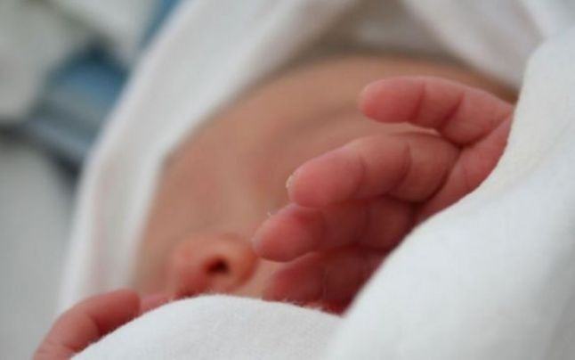 Doi bebelusi, gemeni, s-au stins din viata la cateva ore de la externarea din spital