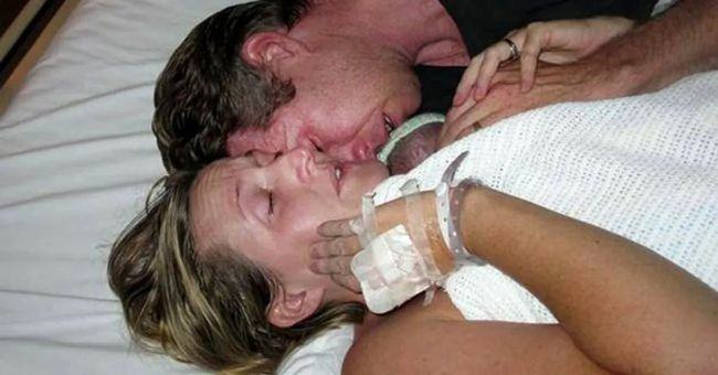 Un bebelus nascut fara viata deschide ochii dupa ce simte caldura mamei sale