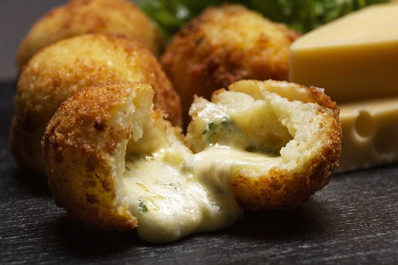 Bulete de Branza - un aperitiv delicios