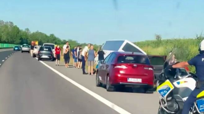Care este starea copiilor dusi la spital dupa ce autocarul cu care mergeau la mare s-a rasturnat pe Autostrada A2 Un copil de 9 ani, in stare critica