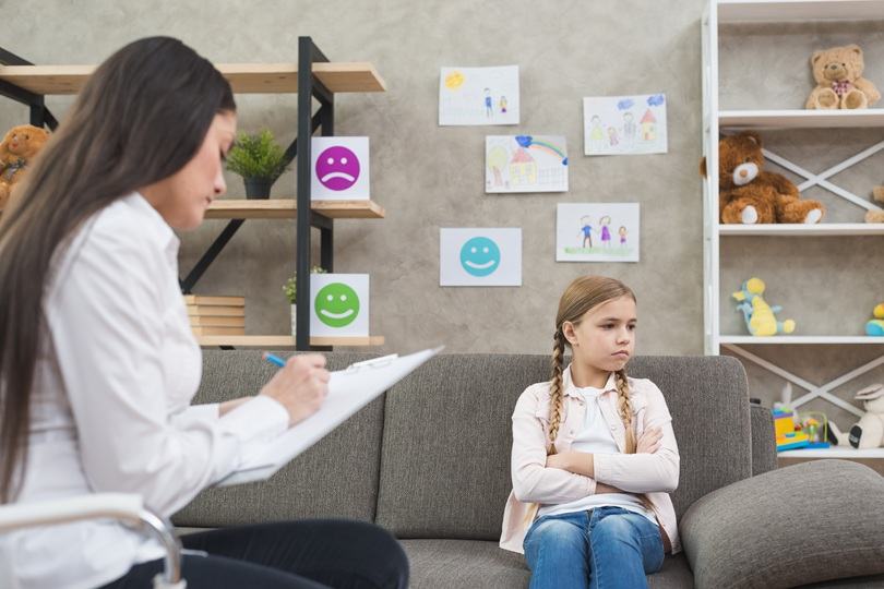 Cand si de ce sa ducem copilul la psiholog: semne timpurii, prejudecati si sfaturi utile