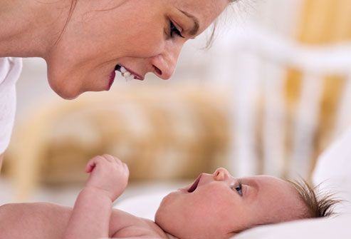 Dezvoltarea limbajului, cum comunica bebelusul pana la 1 an?