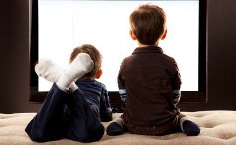 6 efecte negative ale televizorului asupra copilului tau