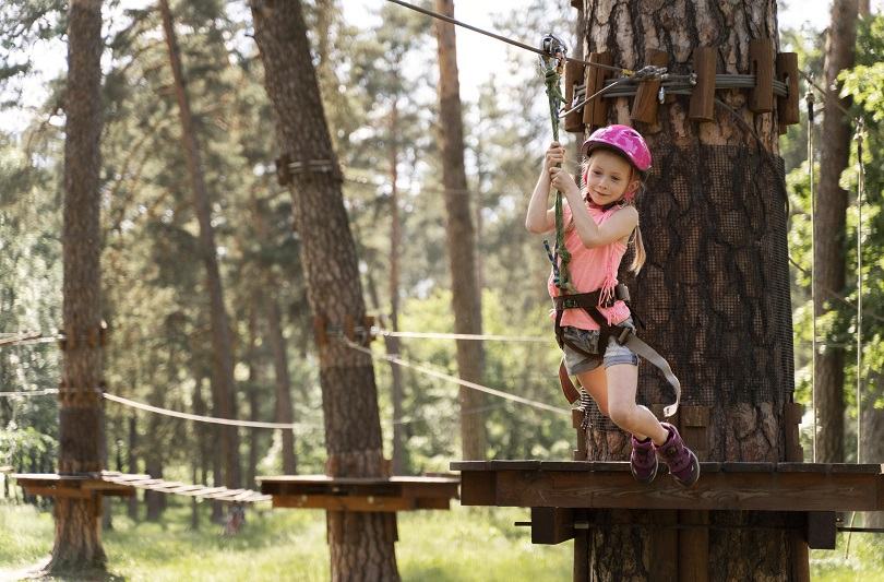 Parcurile de aventura pentru copii: joaca, sport si dezvoltare intr-un singur loc