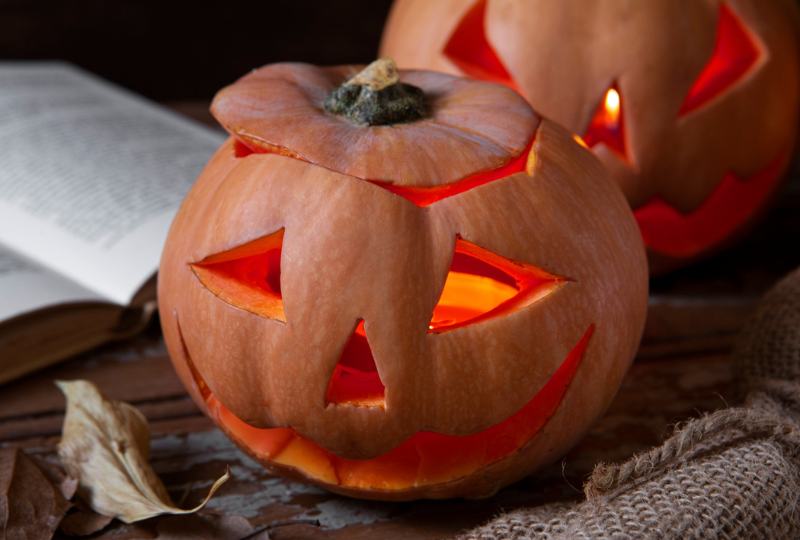 Cum cioplesti un dovleac de Halloween in 5 pasi simpli