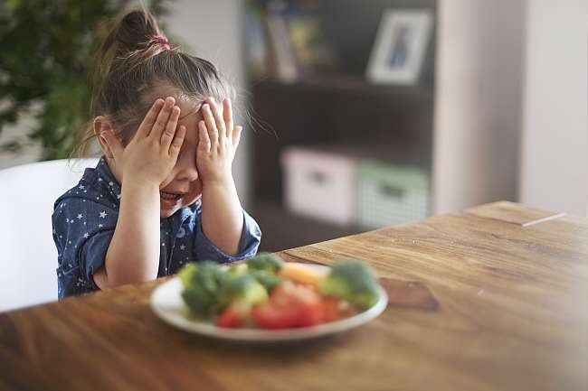 Cum ii determinam pe copii sa manance fructe si legume?