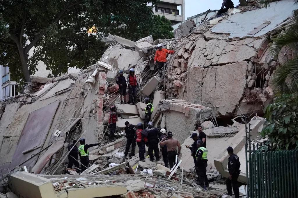 Marturii cutremuratoare din Venezuela dupa cele doua seisme devastatoare: „Doar o singura familie a reusit sa iasa din cladire”