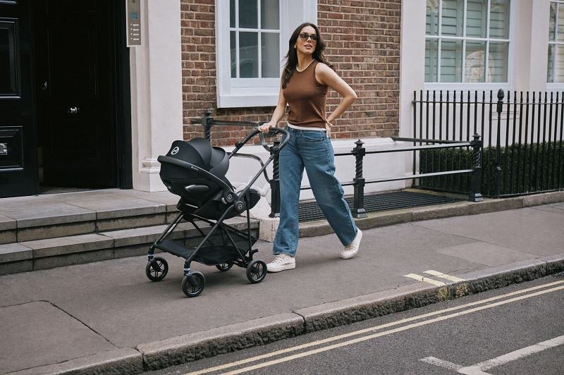 Cybex Melio Carbon caruciorul ultra-usor