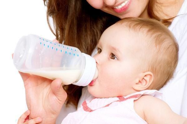 Deshidratarea la bebelusi: 5 simptome