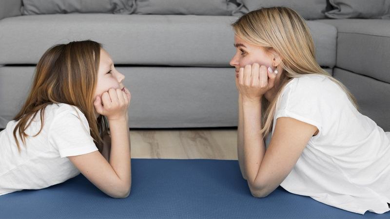 Ce discutam cu copiii de la 12 ani: subiecte esentiale pentru dezvoltarea lor emotionala si sociala