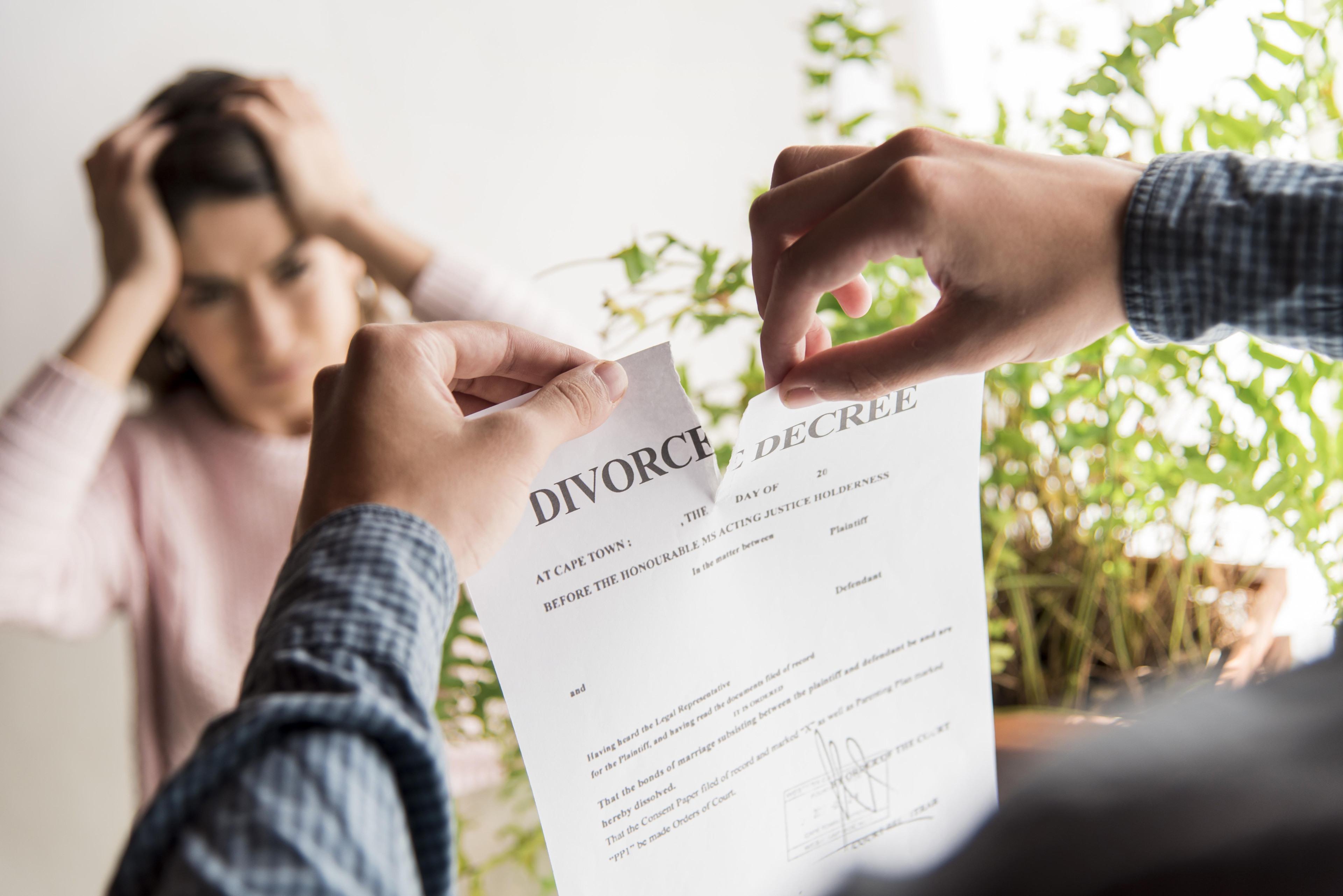 Cat costa divortul la notar in 2026. Sume mai mari pentru familiile cu copii minori