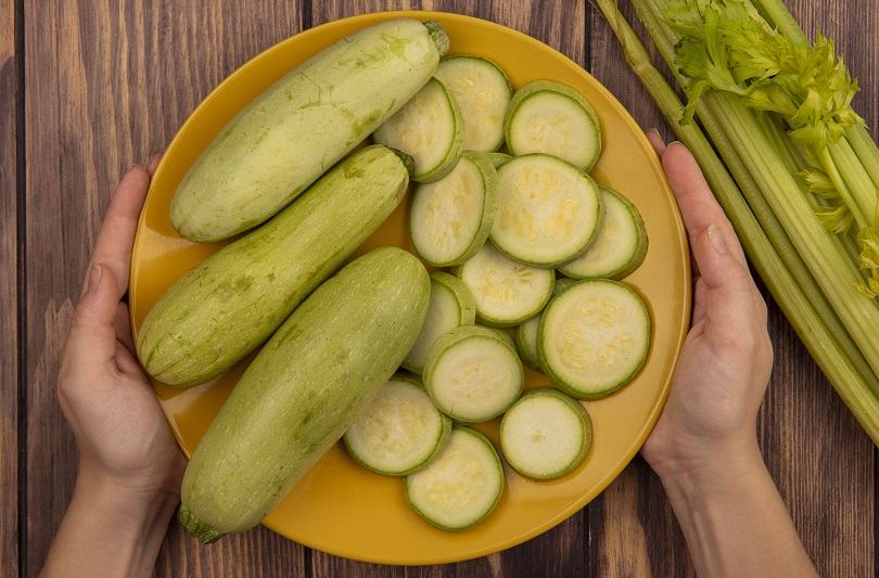 Dovlecelul in diversificarea bebelusului: de la ce varsta se introduce, beneficii si retete delicioase
