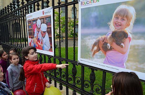 Copiii si parintii din Romania descriu copilaria prin fotografie