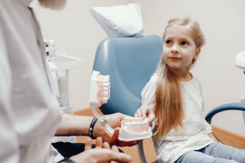 La ce varsta este recomandat aparatul dentar la copii si unde in Bucuresti gasim clinica potrivita?