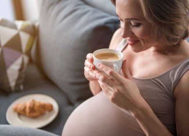 Studiul care spune adevarul despre cafeaua consumata in sarcina