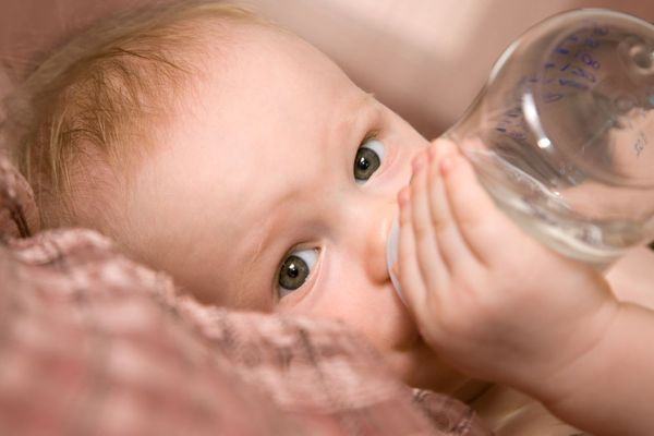 Hidratarea corecta a bebelusilor