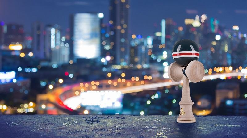 Kendama – Jocul japonez care imbina distractia cu dezvoltarea personala