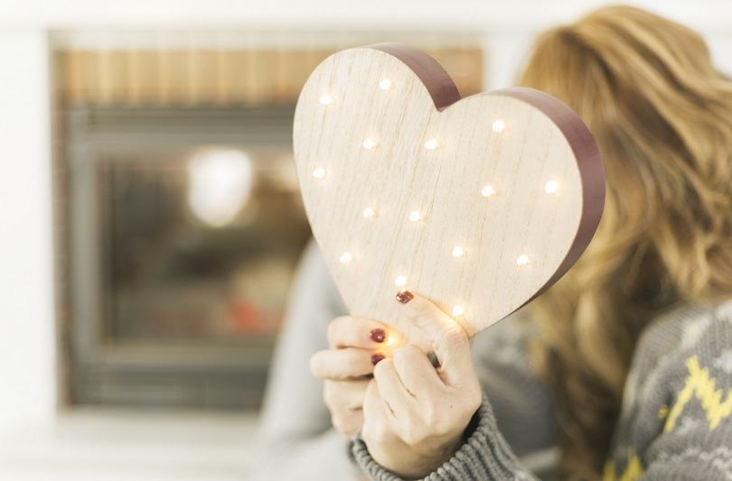 Horoscop 14 Februarie 2026 – Racii se simt iubiti si primesc cadoul dorit de Sfantul Valentin