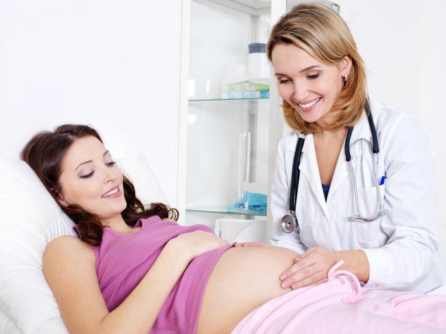 Prima vizita la ginecolog, cea mai lunga vizita din timpul sarcinii. La ce sa te astepti?