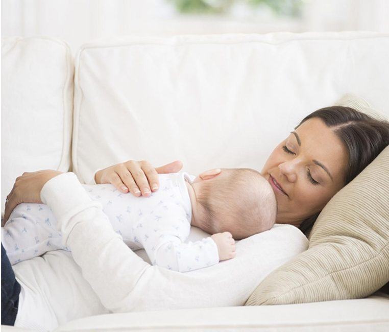 Ce suma minima vor primi mamele aflate in concediu pentru ingrijirea copilului. Fara exceptii la impozitul pentru sanatate