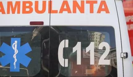 Un copil de 1 an si 5 luni, ucis accidental de mama lui in timp ce iesea cu masina din curte