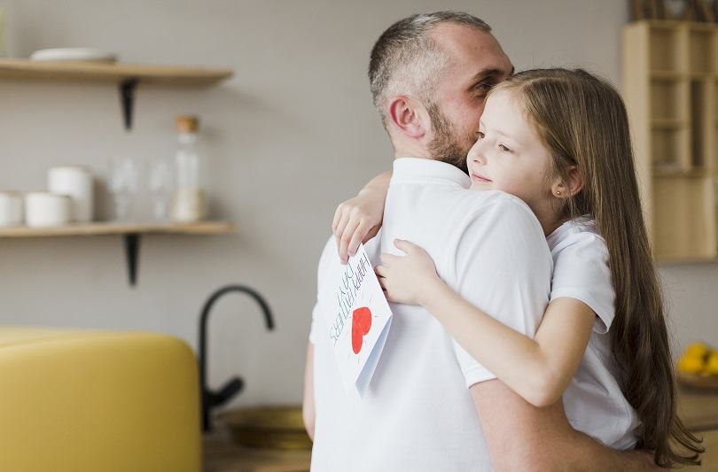 „Imi pare rau, copilul meu”: de ce scuzele parintilor sunt importante pentru dezvoltarea emotionala a copilului