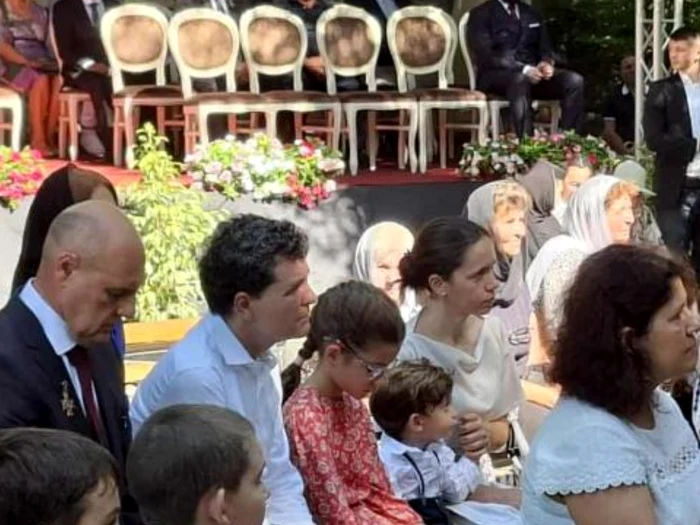 De ce a ales Nicusor Dan sa...