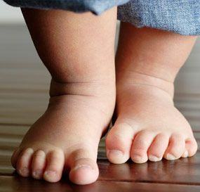 Cum ingrijim picioarele copilasilor?